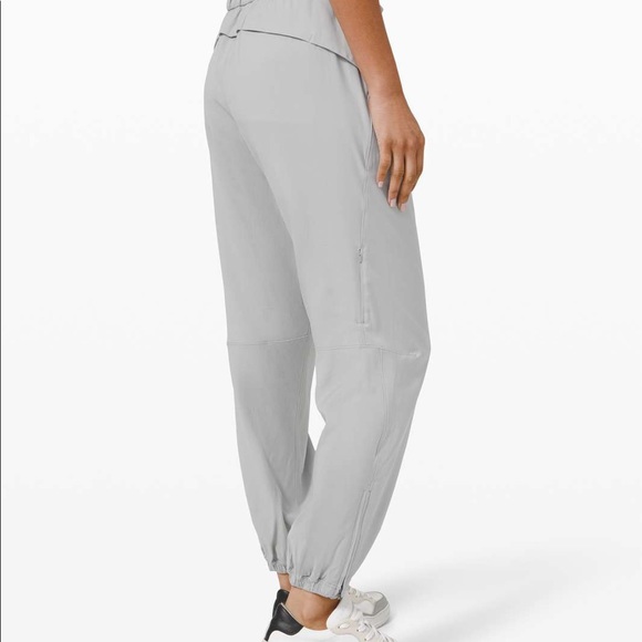 Lululemon essential affinity mid rise jogger - Picture 2 of 5